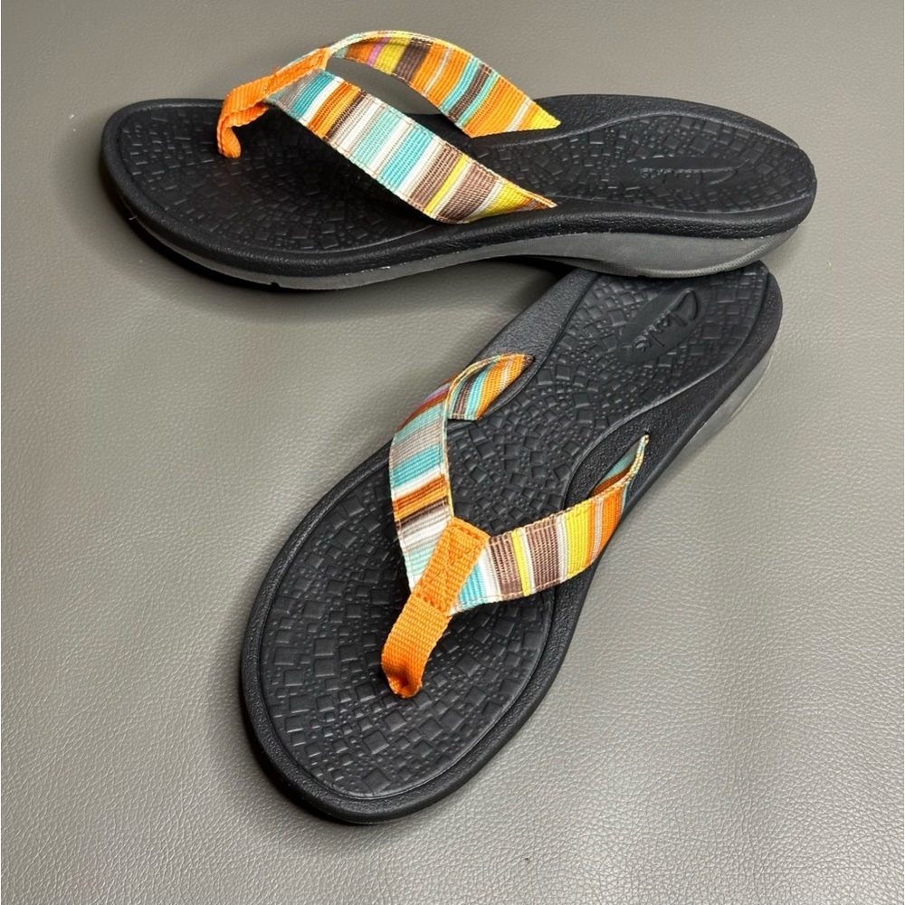 flip flop clarks sandals